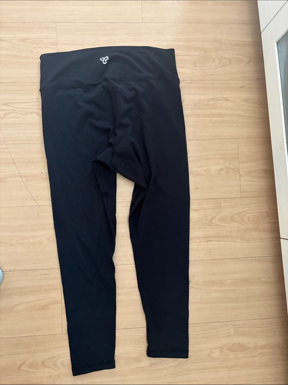 TNA Black High-Waist Athletic Leggings with Bee Logo
